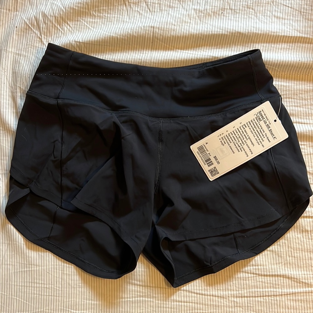 Lulu Lemon Speed Up Mid Rise Short (Size 4)— Never worn with tags